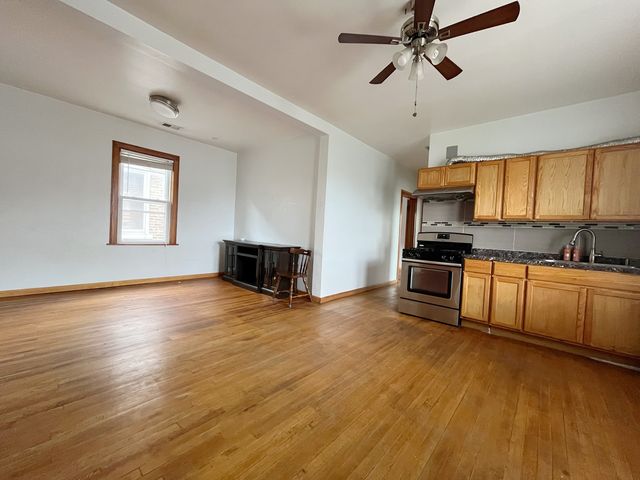 2724 W Pope John Paul II Drive 2F, Chicago, IL 60632
