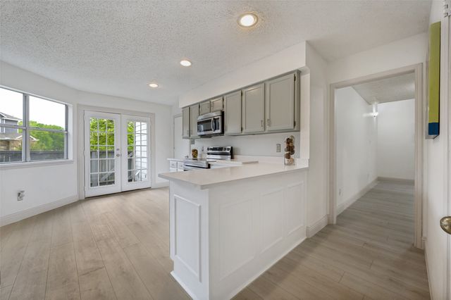 815 Ventura Park, Irving, TX 75061