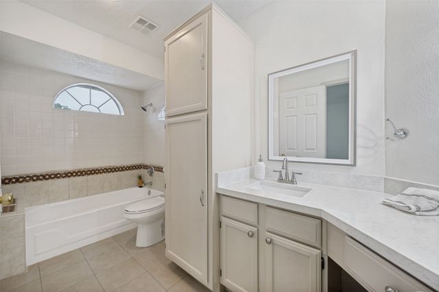 815 Ventura Park, Irving, TX 75061