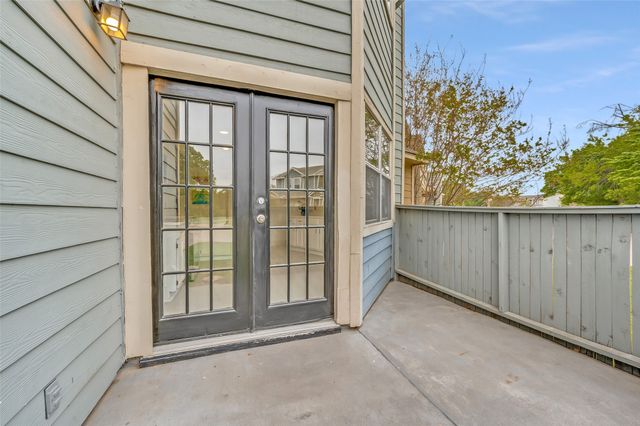 815 Ventura Park, Irving, TX 75061