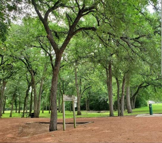 815 Ventura Park, Irving, TX 75061