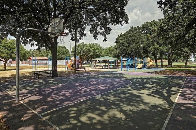 815 Ventura Park, Irving, TX 75061