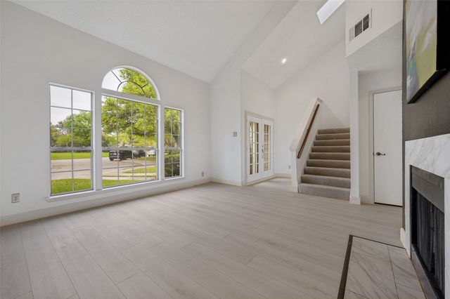 815 Ventura Park, Irving, TX 75061