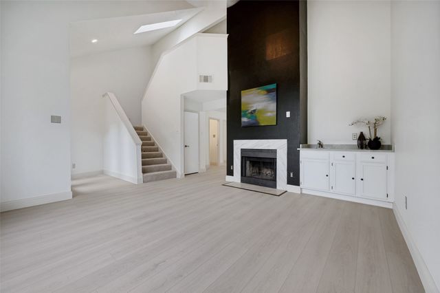 815 Ventura Park, Irving, TX 75061