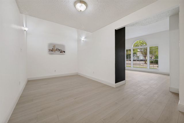 815 Ventura Park, Irving, TX 75061