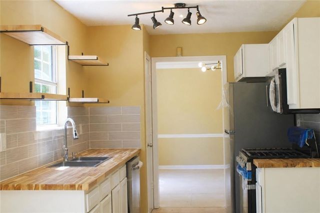 3373 Garden Mill Lane, Ellenwood, GA 30294