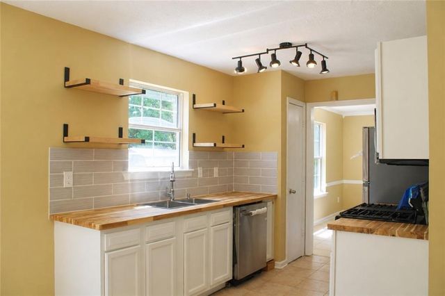 3373 Garden Mill Lane, Ellenwood, GA 30294
