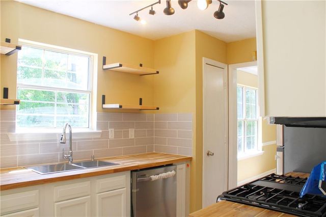 3373 Garden Mill Lane, Ellenwood, GA 30294