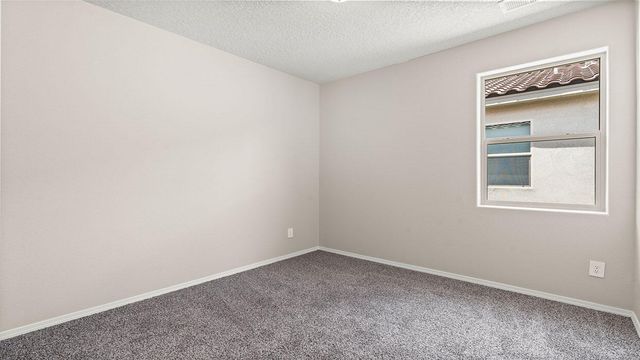 6 Seguro Court, Los Lunas, NM 87031