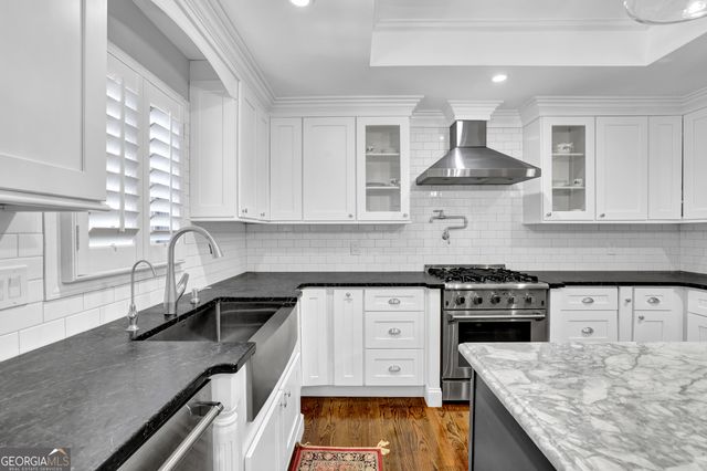 2 Paces West Terrace NW, Atlanta, GA 30327
