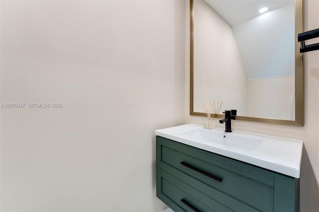 14325 SW 121st Place 5, Miami, FL 33186