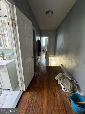 2221 TASKER ST, Philadelphia, PA 19145