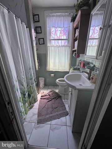 2221 TASKER ST, Philadelphia, PA 19145