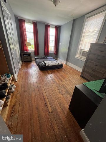2221 TASKER ST, Philadelphia, PA 19145