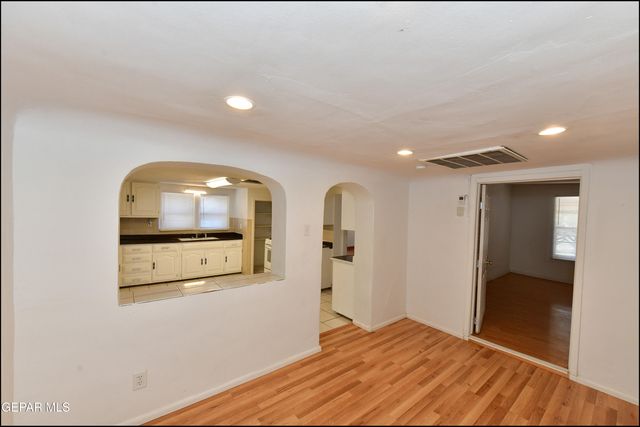 7817 West Drive, El Paso, TX 79915