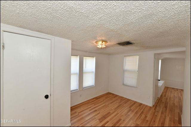 7817 West Drive, El Paso, TX 79915
