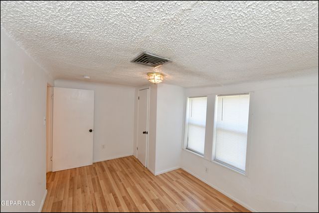 7817 West Drive, El Paso, TX 79915