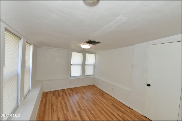 7817 West Drive, El Paso, TX 79915