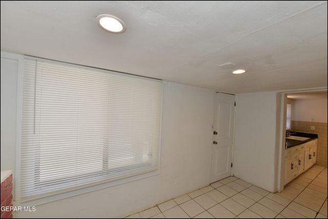 7817 West Drive, El Paso, TX 79915