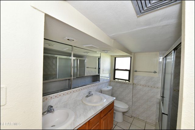 7817 West Drive, El Paso, TX 79915