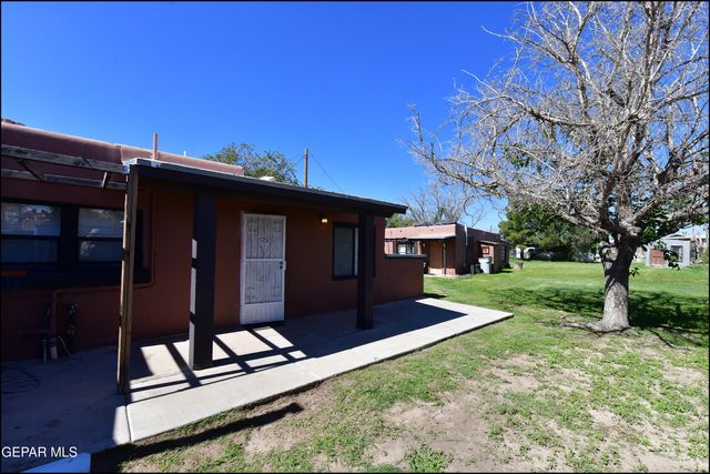 7817 West Drive, El Paso, TX 79915