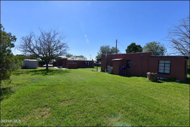 7817 West Drive, El Paso, TX 79915