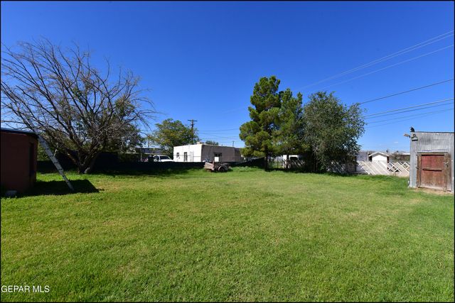 7817 West Drive, El Paso, TX 79915