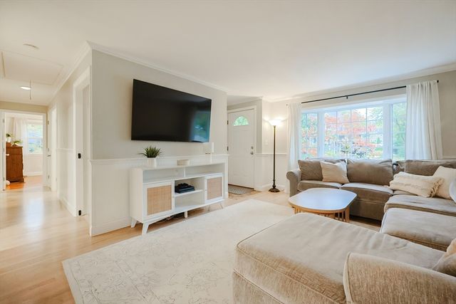 263 Chamberlain Street, Holliston, MA 01746