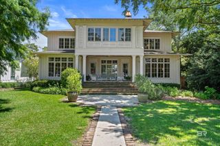 17497 Scenic Highway 98, Fairhope, AL 36532