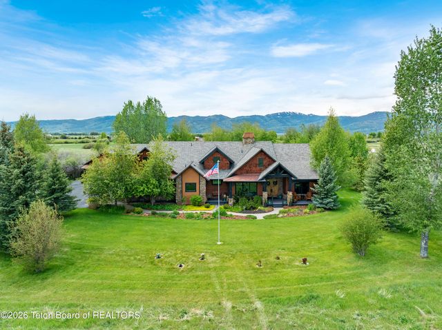 6176 FOX MEADOWS Drive, Victor, ID 83455