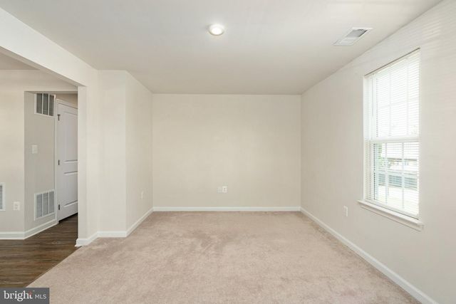 1006 VALLEY RUN DR, Fredericksburg, VA 22401