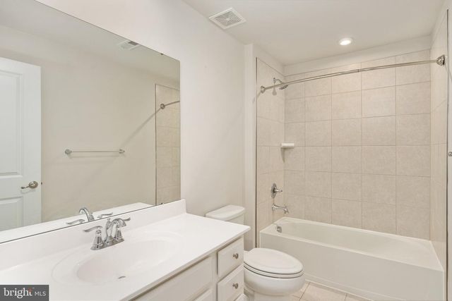 1006 VALLEY RUN DR, Fredericksburg, VA 22401