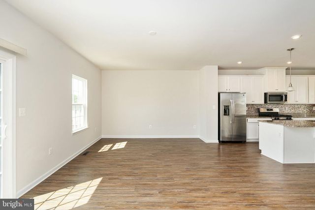 1006 VALLEY RUN DR, Fredericksburg, VA 22401