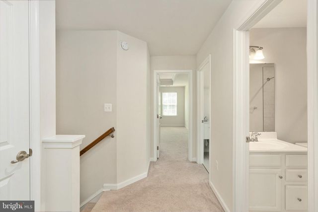 1006 VALLEY RUN DR, Fredericksburg, VA 22401