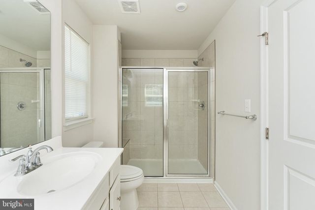 1006 VALLEY RUN DR, Fredericksburg, VA 22401