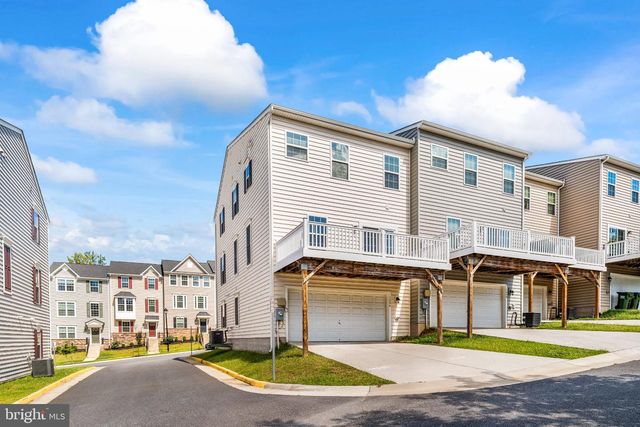 1006 VALLEY RUN DR, Fredericksburg, VA 22401