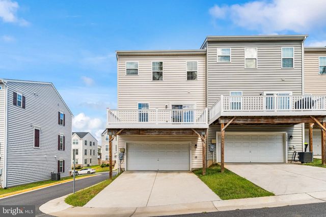 1006 VALLEY RUN DR, Fredericksburg, VA 22401