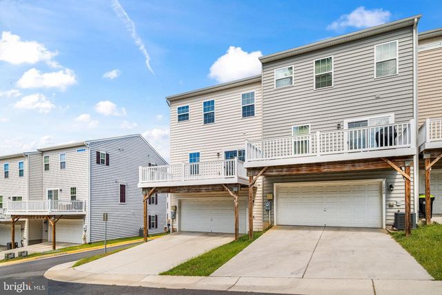 1006 VALLEY RUN DR, Fredericksburg, VA 22401