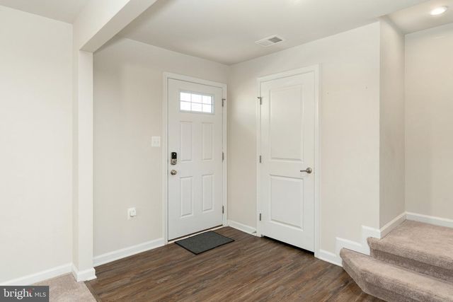 1006 VALLEY RUN DR, Fredericksburg, VA 22401
