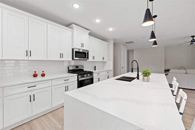 2614 Piemonte Avenue Cir, Spring, TX 77388