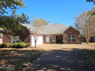 132 Middlefield Drive, Canton, MS 39046