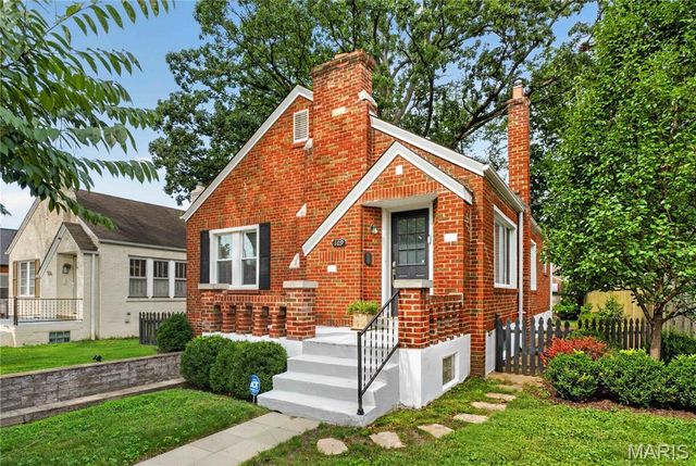 109 Handlan Court, St Louis, MO 63122