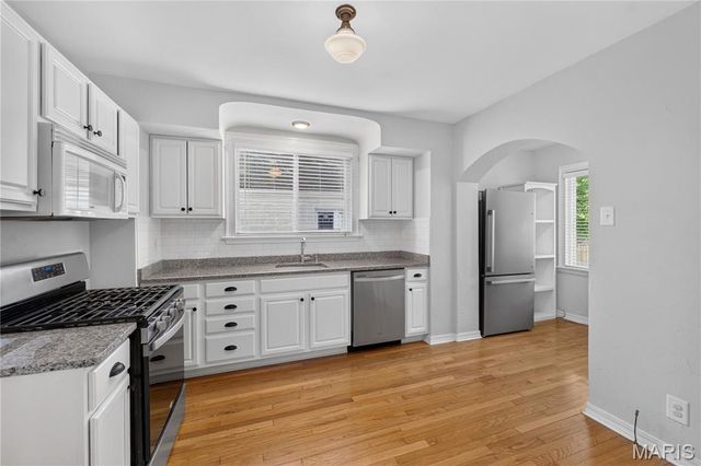 109 Handlan Court, St Louis, MO 63122