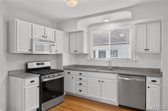 109 Handlan Court, St Louis, MO 63122