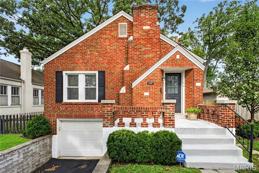 109 Handlan Court, St Louis, MO 63122