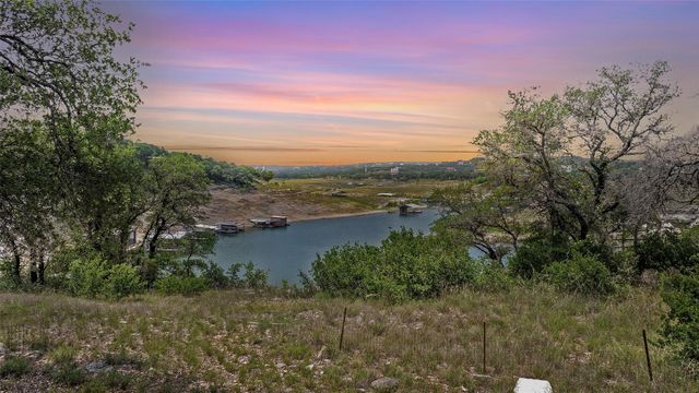 19813 & 19817 Lakehurst LOOP, Spicewood, TX 78669