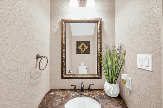 5802 Vineyard Creek Lane, Porter, TX 77365