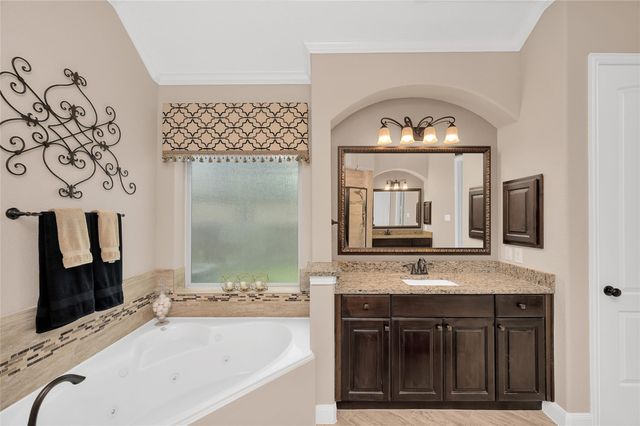 5802 Vineyard Creek Lane, Porter, TX 77365