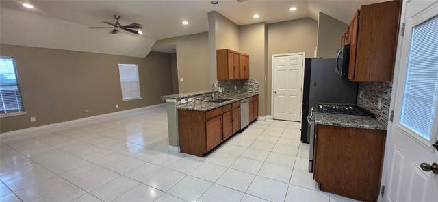 10531 Southway Bend Lane, Houston, TX 77034