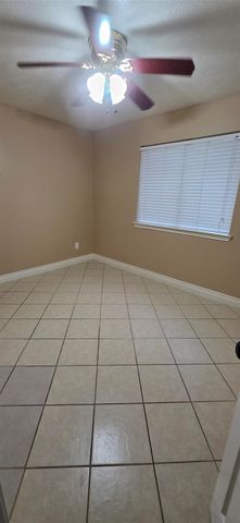 10531 Southway Bend Lane, Houston, TX 77034